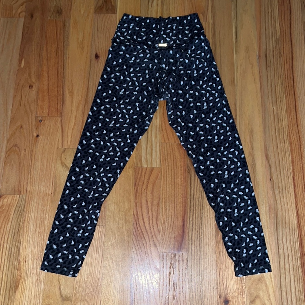 Aerie Criss Cross Cheetah Print Front Leggings